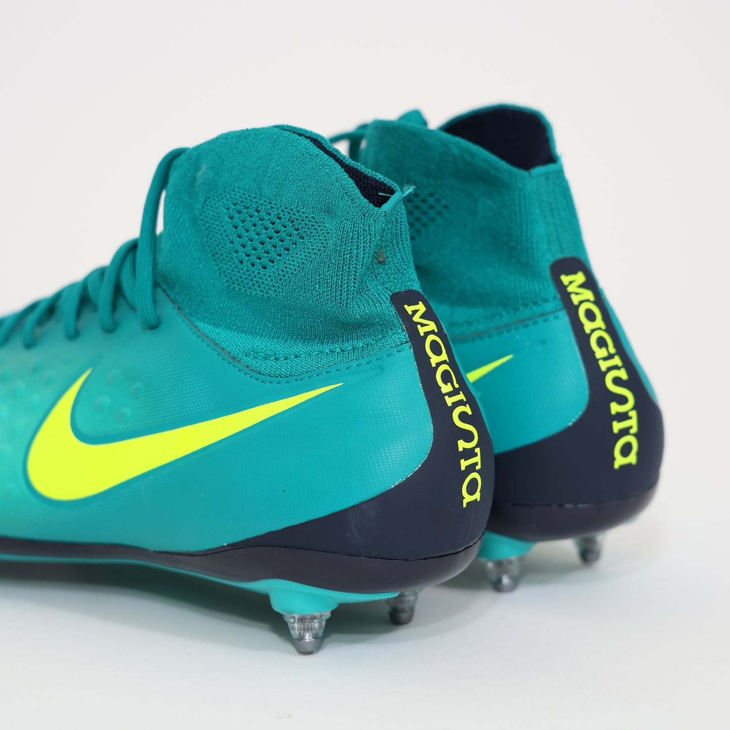 Nike Magista Orden II SG נעלי כדורגל נייק מג'יסטה