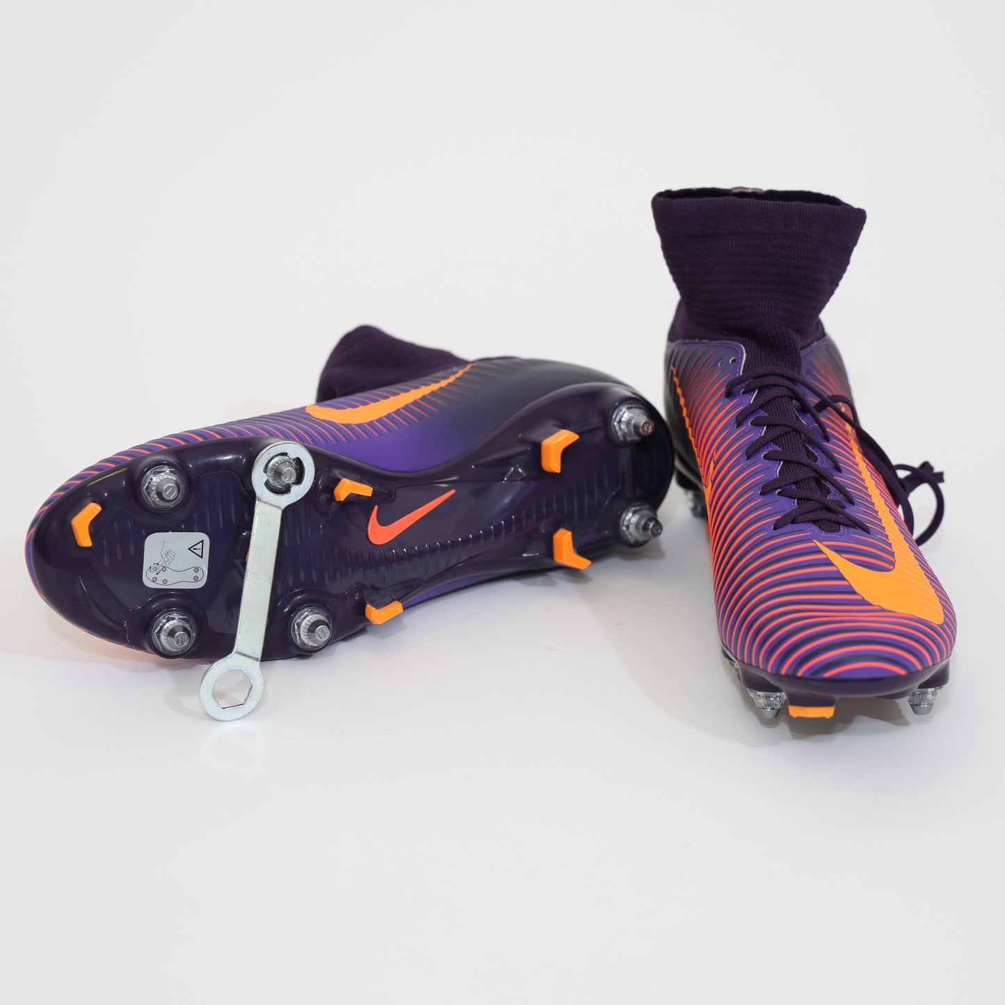 נעלי כדורגל Nike Mercurial Veloce 3 SG-Pro