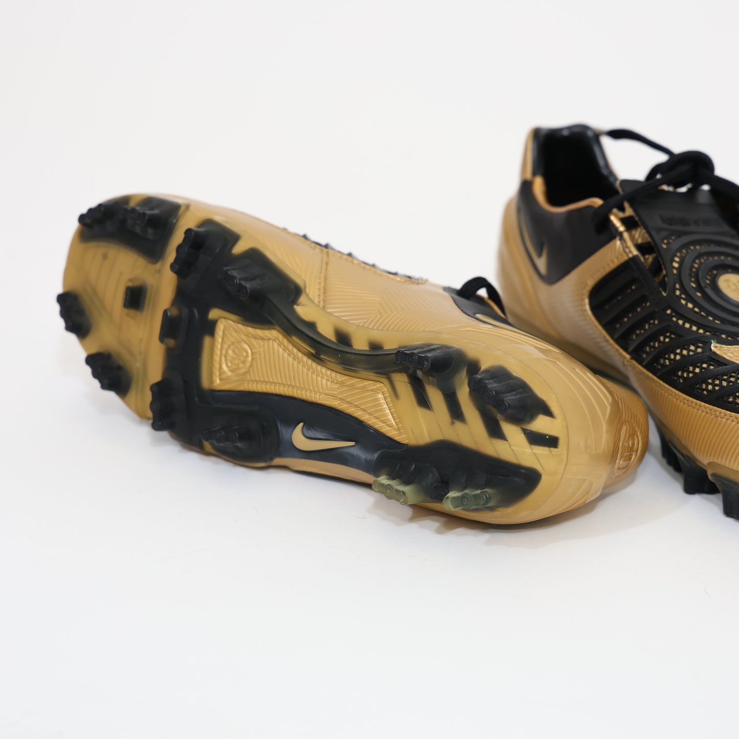 Nike Total 90 Laser II FG נעלי כדורגל נייק טוטאל 90