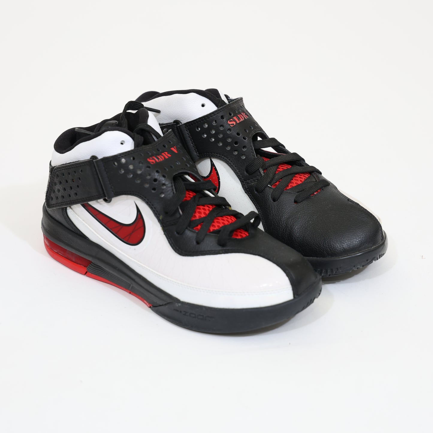 Nike Air Max Soldier V 454131-101 נעלי כדורסל נייק לברון ג'יימס
