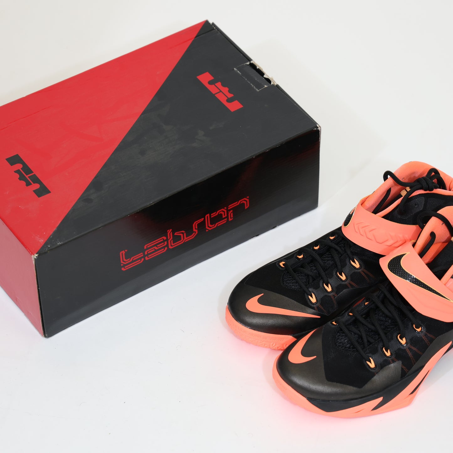 Nike LeBron Zoom Soldier VIII "Peach Mango" נעלי כדורסל לברון ג'יימס