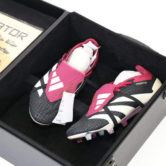 נעלי כדורגל Adidas Predator 30