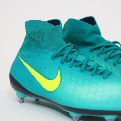 Nike Magista Orden II SG נעלי כדורגל נייק מג'יסטה