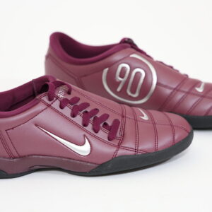נעלי קטרגל נייק - Nike Total 90 TF